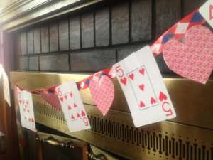 Valentine's Day craft for kids: card banner