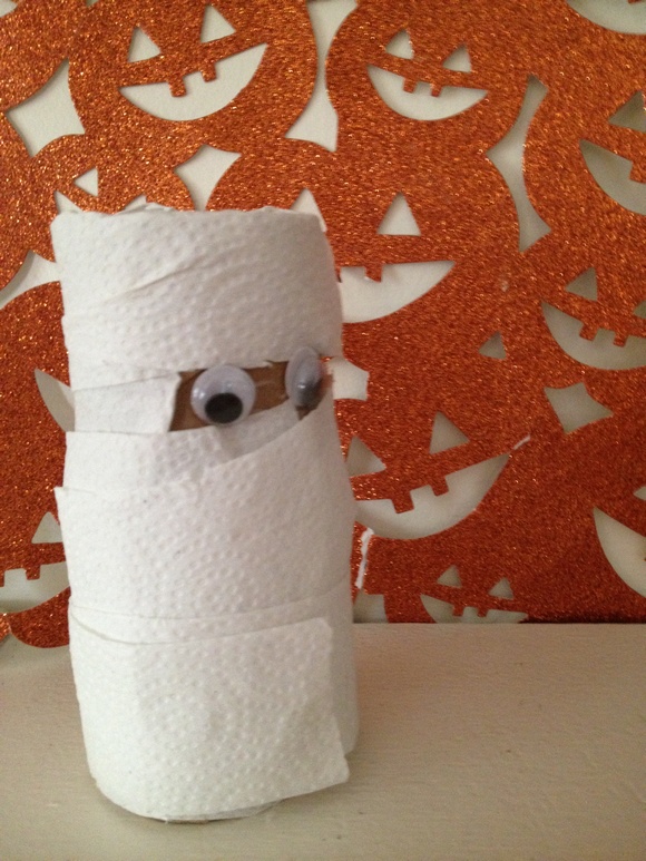 Halloween craft for kids mummy