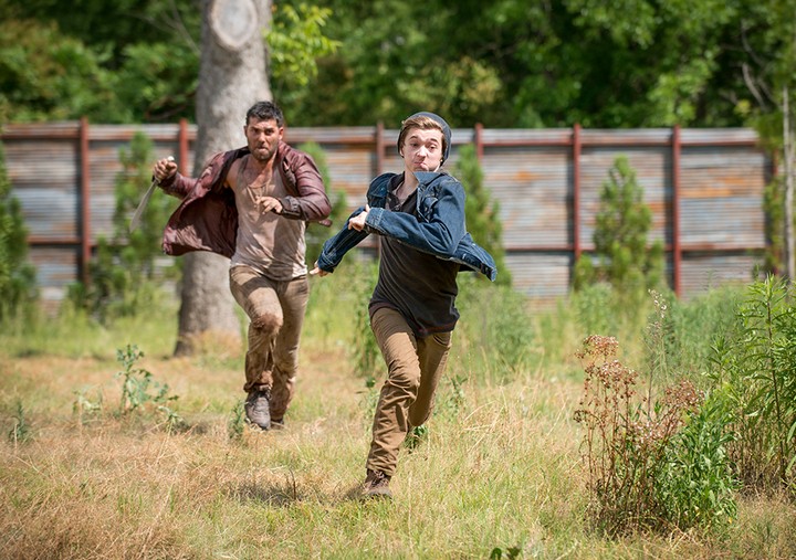 Did you miss last night’s episode of The Walking Dead? Check out our #recap and get caught up