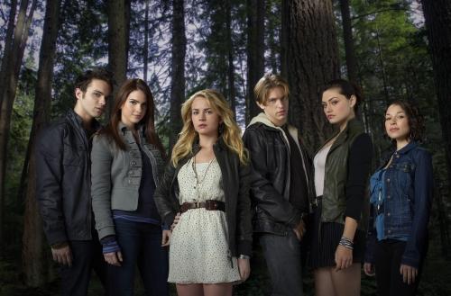 Need a little more magic in your life? Check out 5 TV shows like The Secret Circle that will give you that enchanted feeling!