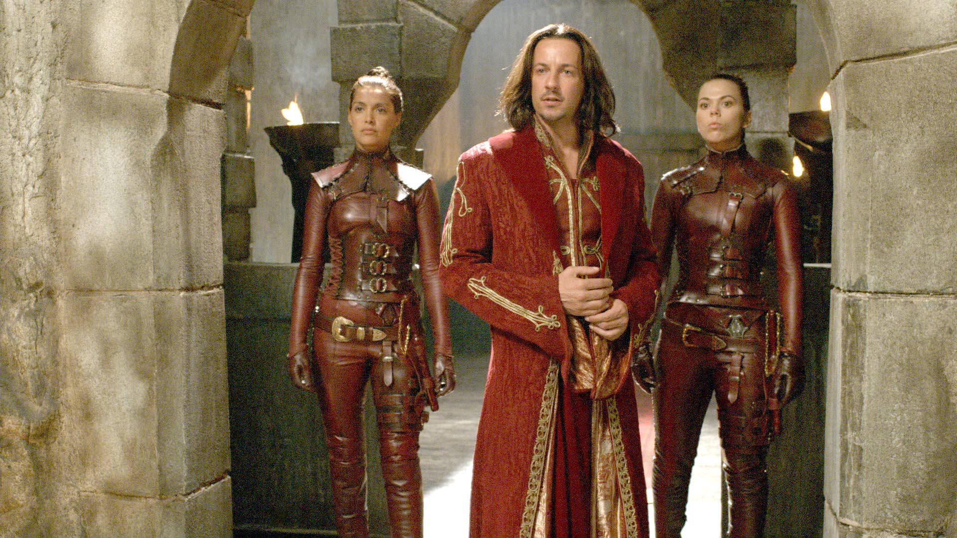 Looking for magically wonderful TV shows like Legend of the Seeker? Check out these 4 great shows that are begging for you to binge on them!