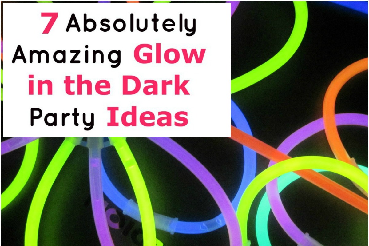 These glow in the dark party ideas are exactly what you need for an epic outdoor party this spring! Check them out!