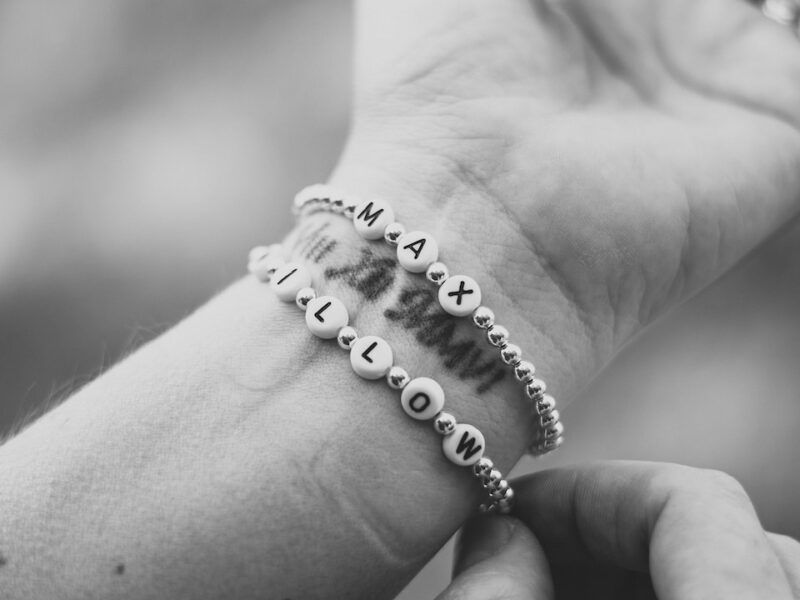 silver chain link bracelet