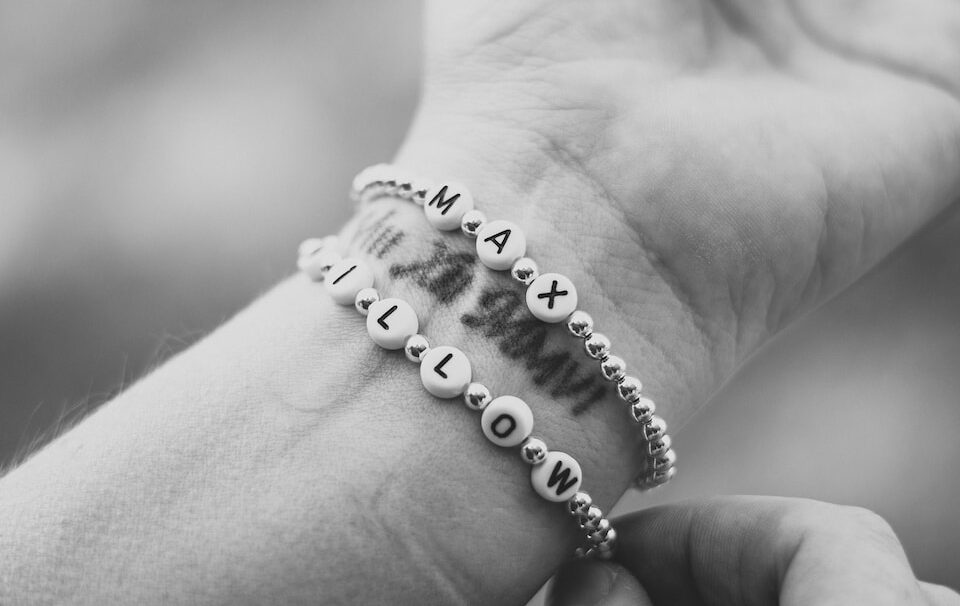 silver chain link bracelet